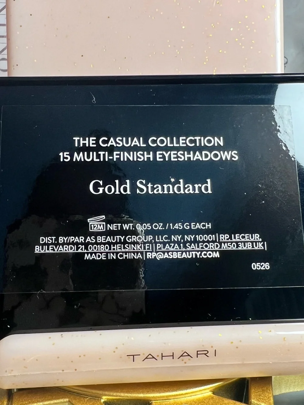 Laura Geller Neutral Eyeshadow 15 Multi-Finish Palette — Browns, Golds, Creams